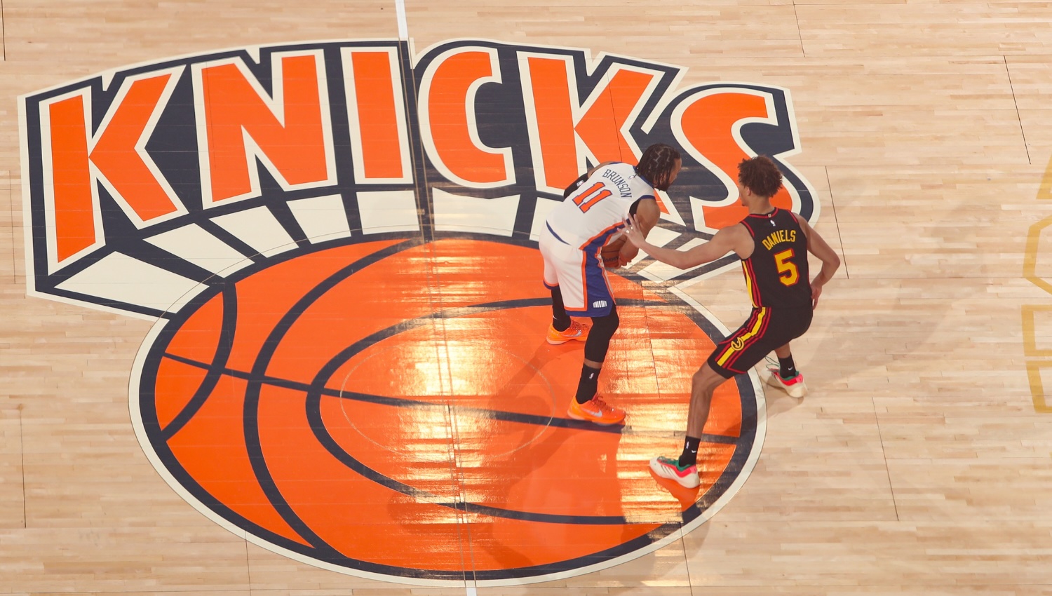 Dyson's Hawks lock down Knicks at MSG