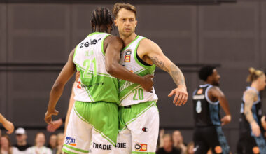 Phoenix hold out Breakers with 74-point first half