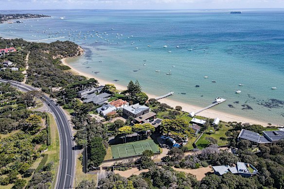Sullivan Bay, in Sorrento, with the house and tennis court of Richard Shemerdine, Celia Burrell’s undeveloped property, and Martin Strode’s beach house side by side in the foreground.