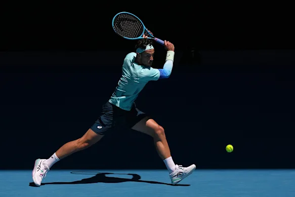 Italian Lorenzo Musetti has taken the first set against Taylor Fritz. 