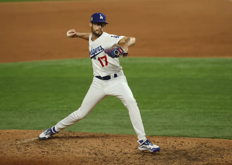 Los Angeles Dodgers relief pitcher Joe Kelly (17) against the Tampa Bay Rays in the 2020 World Series.© Kevin Jairaj-Imagn Images