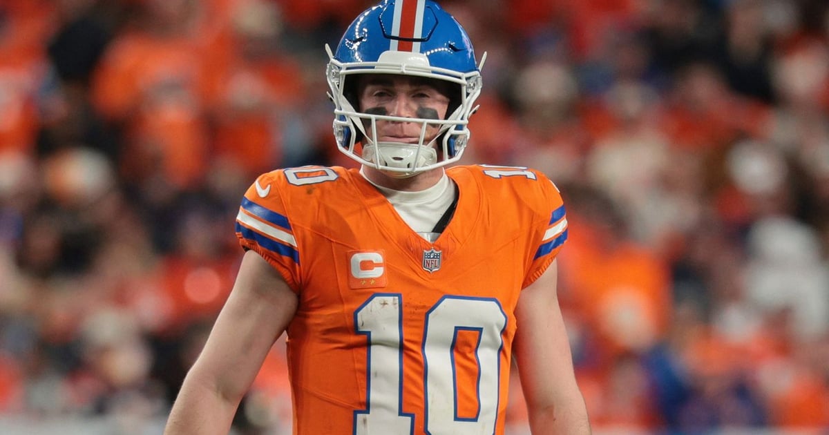 NFL Week 18 live scores and updates: Playoff bracket as Broncos clinch AFC No. 1, Bears and Eagles lose