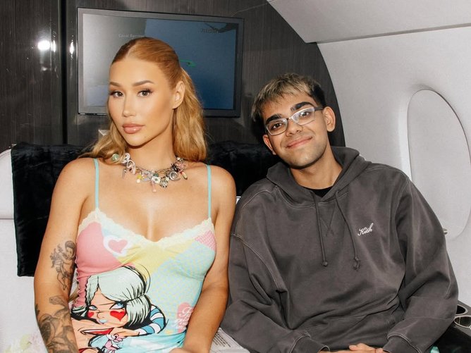 Iggy Azalea and N3on.