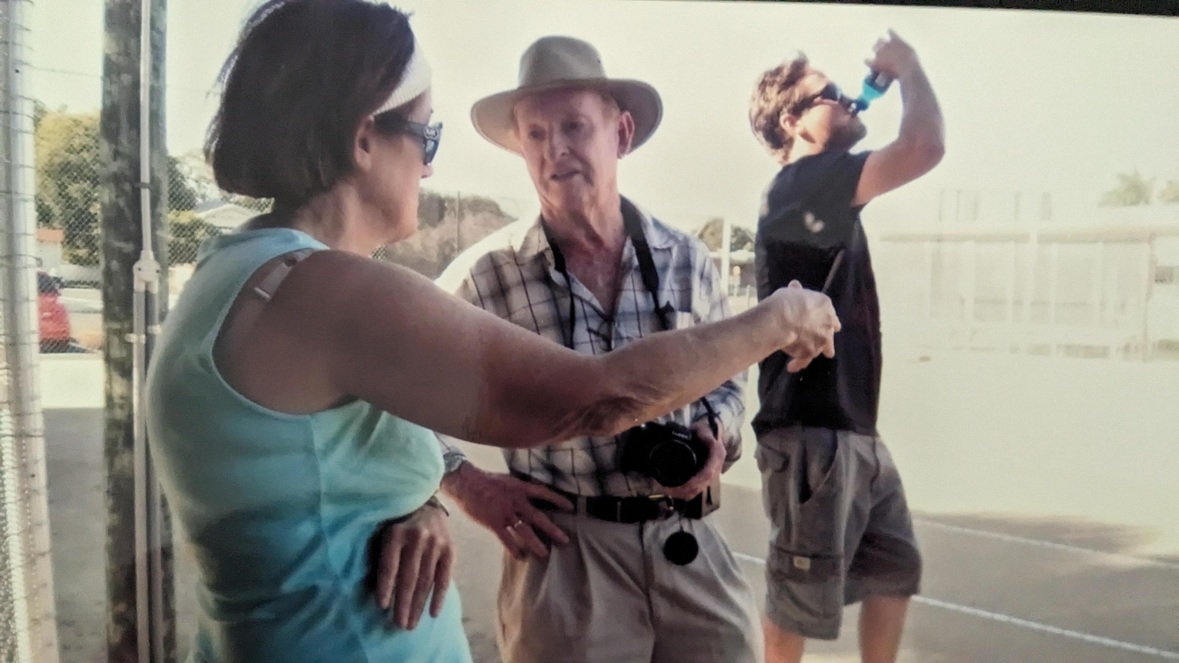 rod laver volunteers