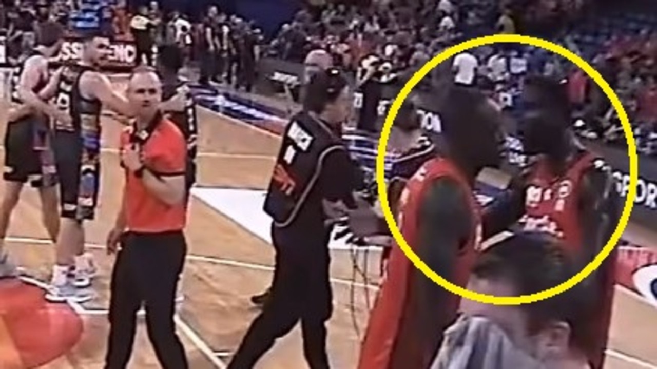 Teammates separated in tense post-game scene; Kings’ ex-NBA recruit sends statement: NBL Wrap