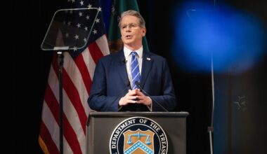 Bessent Gets in Touch With Japan as Treasuries Get Roiled