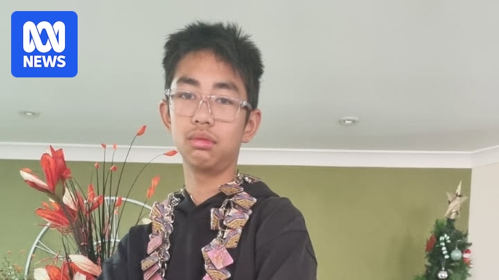 Police search for missing 12-year-old boy at Venus Bay in Victoria's east