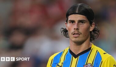 Ronnie Edwards in action for Southampton