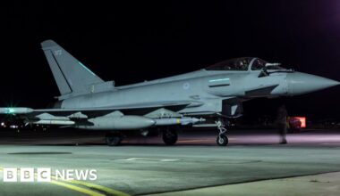 UK-French air strike targets IS arms dump in Syria