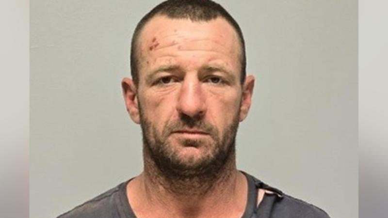 Lake Cargelligo shooting: Fears Julian Ingram, wanted over triple murder may be getting help to elude police