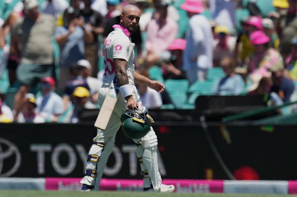 Jake Weatherald leaves the field.