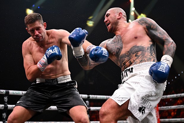 Nelson Asofa-Solomona hitting Jeremy Latimore.