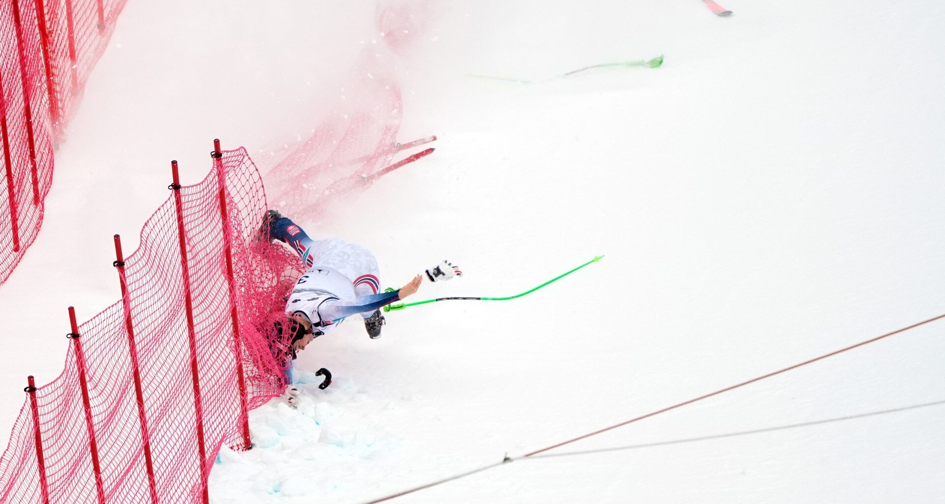 Officials defend conditions at pre-Olympic race after Vonn crash | Winter Olympics News