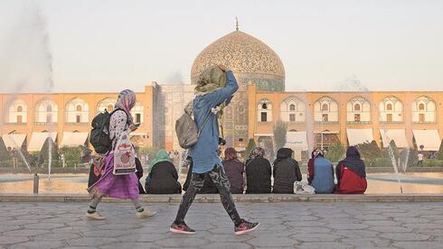 one Iranian woman’s life under economic ruin