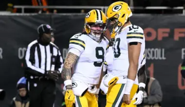 Bears vs. Packers live score, updates, highlights from NFL wild-card playoff game image