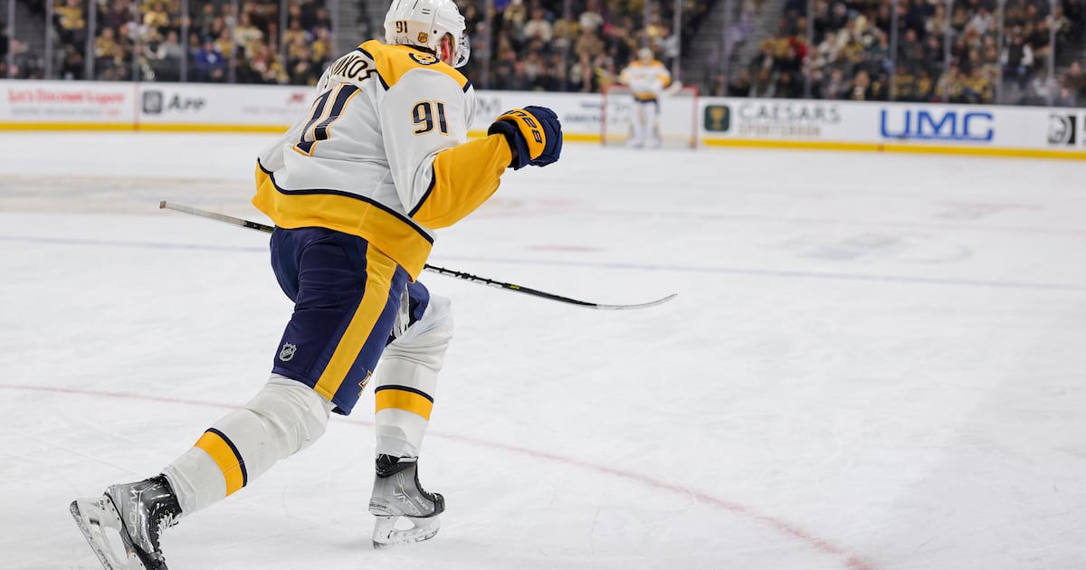 Steven Stamkos scores career goal No. 600 as Nashville Predators take on Vegas Golden Knights