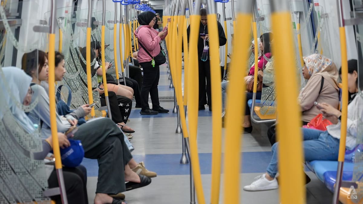 Malaysia's unemployment rate hits 11-year low amid strengthening ringgit