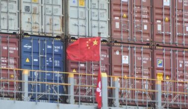 China slashes hundreds of tariffs in strategic trade war twist