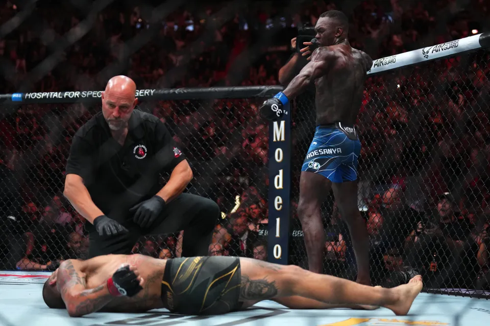 Adesanya's win at 287 led to this iconic image