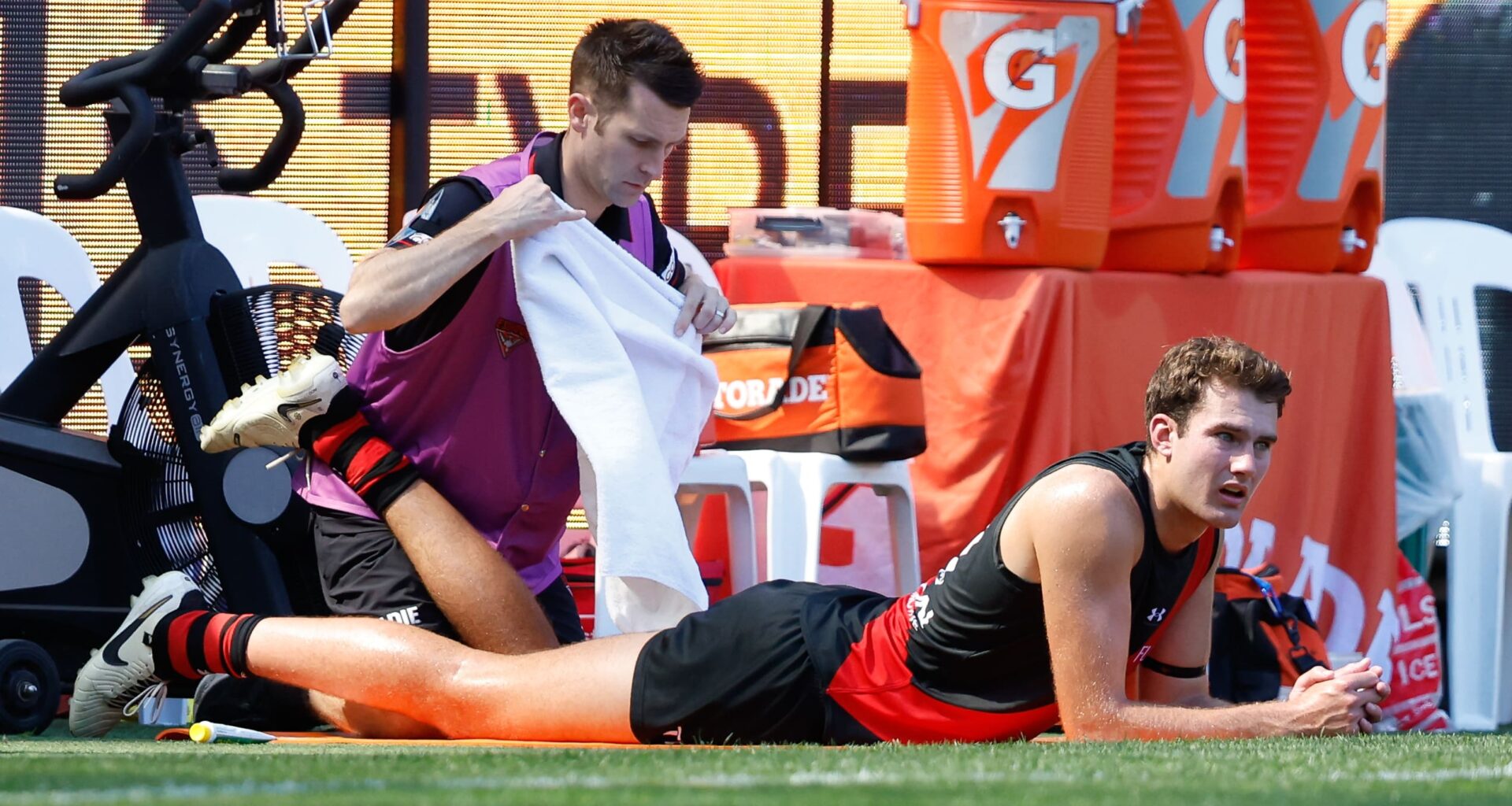 "Damned if you do": Why AFL clubs are tearing down and rebuilding high-performance teams - AFL News