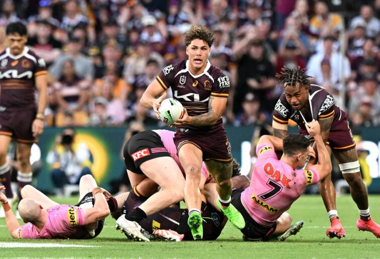 BRISBANE, AUSTRALIA - SEPTEMBER 28: Reece Walsh of the Broncos breaks away from the defence during the NRL Preliminary Final match between Brisbane Broncos and Penrith Panthers at Suncorp Stadium, on September 28, 2025, in Brisbane, Australia. (Photo by Bradley Kanaris/Getty Images)