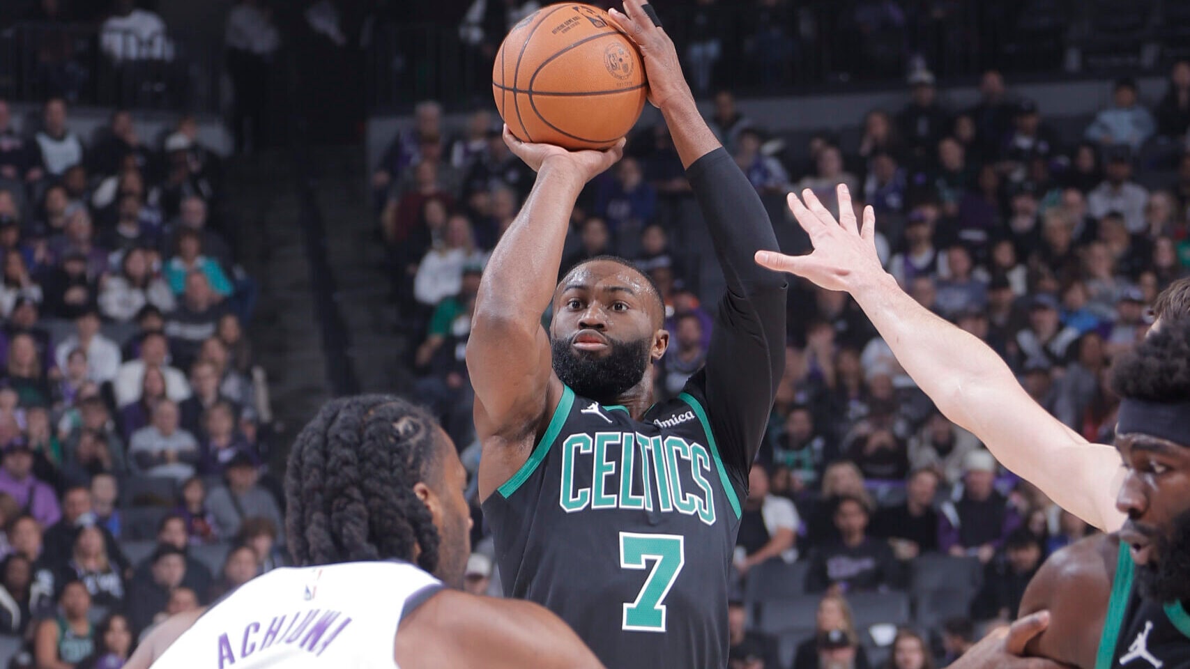 Alperen Sengun leaves Rockets' game in first quarter with sprained ankle