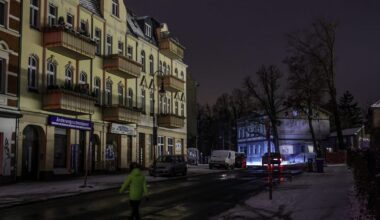 Berlin mayor under fire for playing tennis while city froze during blackout – POLITICO