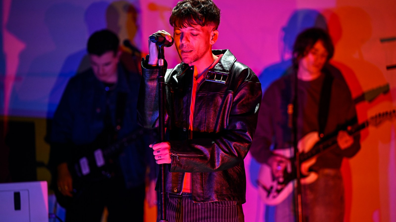 Watch Louis Tomlinson Showcase Pulsating Single 'Imposter' on 'Fallon'