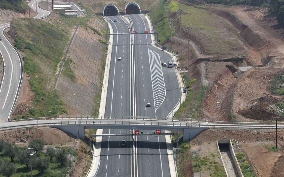 Contractors eye infrastructure projects | eKathimerini.com