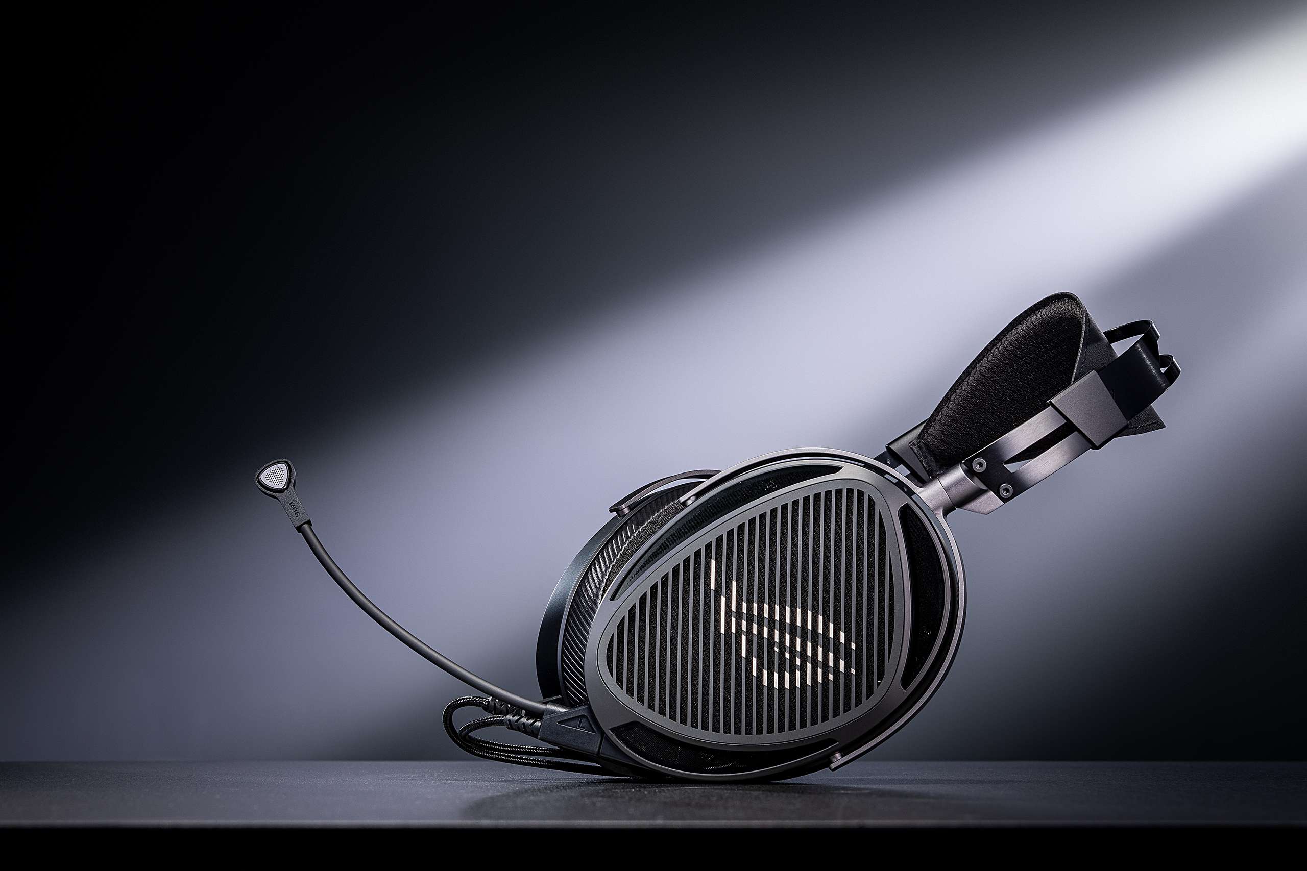 IMG 0071 https://www.mkaugaming.com/asus-republic-of-gamers-announces-rog-kithara-high-fidelity-planar-magnetic-gaming-headset/