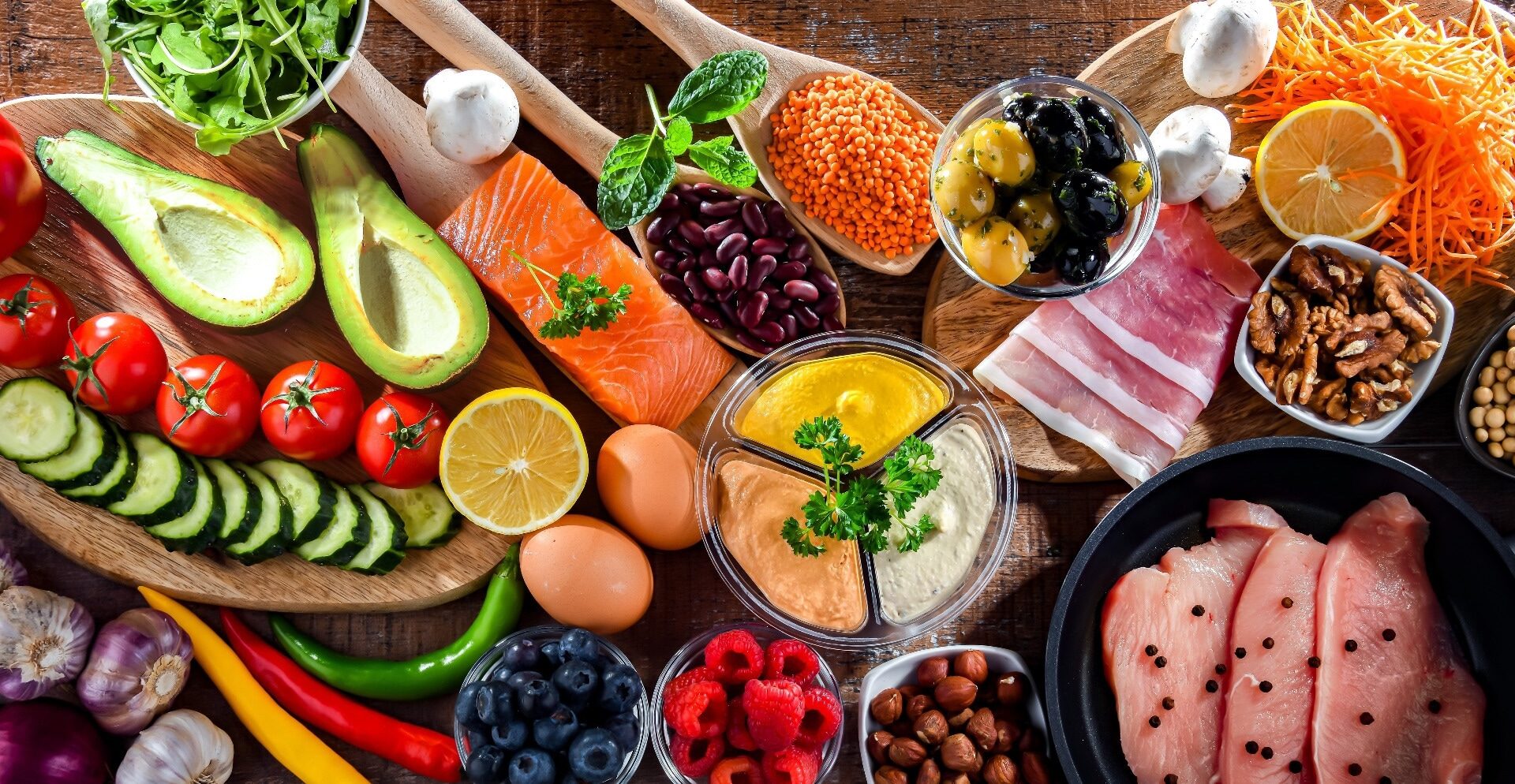 Ingredients of healthy diet that maintains or improves overall health status