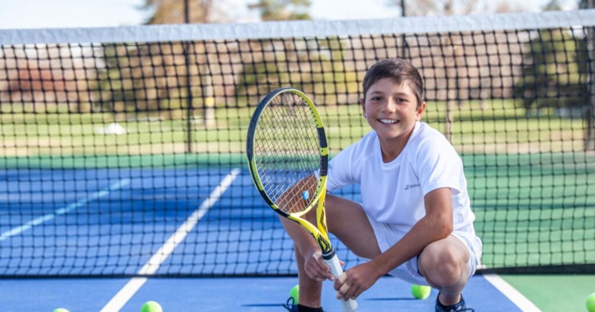 Two forehands are better than one for ambidextrous teenage tennis prodigy – The Irish Times