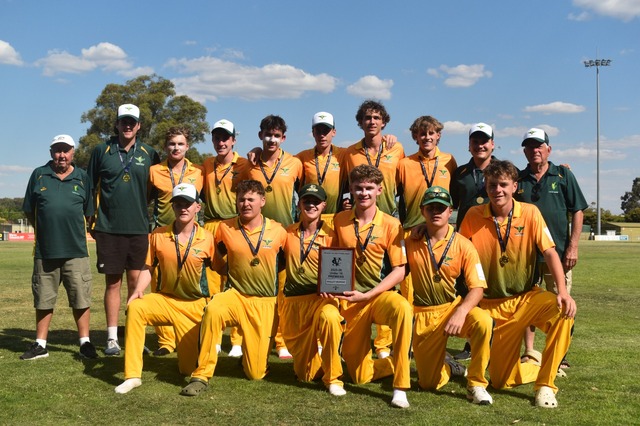 Milestone moment for Mallee Murray cricket – Sunraysia Daily