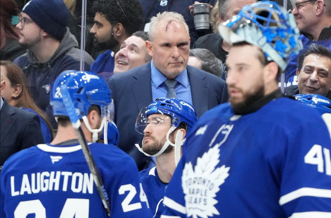 Maple Leafs booed at home as skid continues in 7-4 loss to Sabres