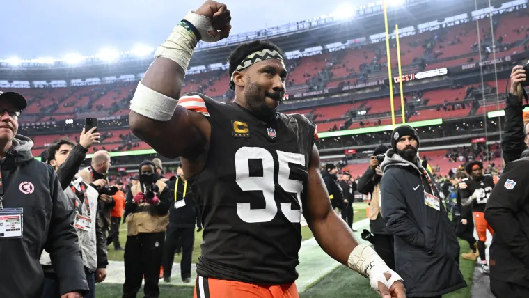 Myles Garrett live stats: Updated Browns vs. Bengals score, highlights from NFL sacks record chase image