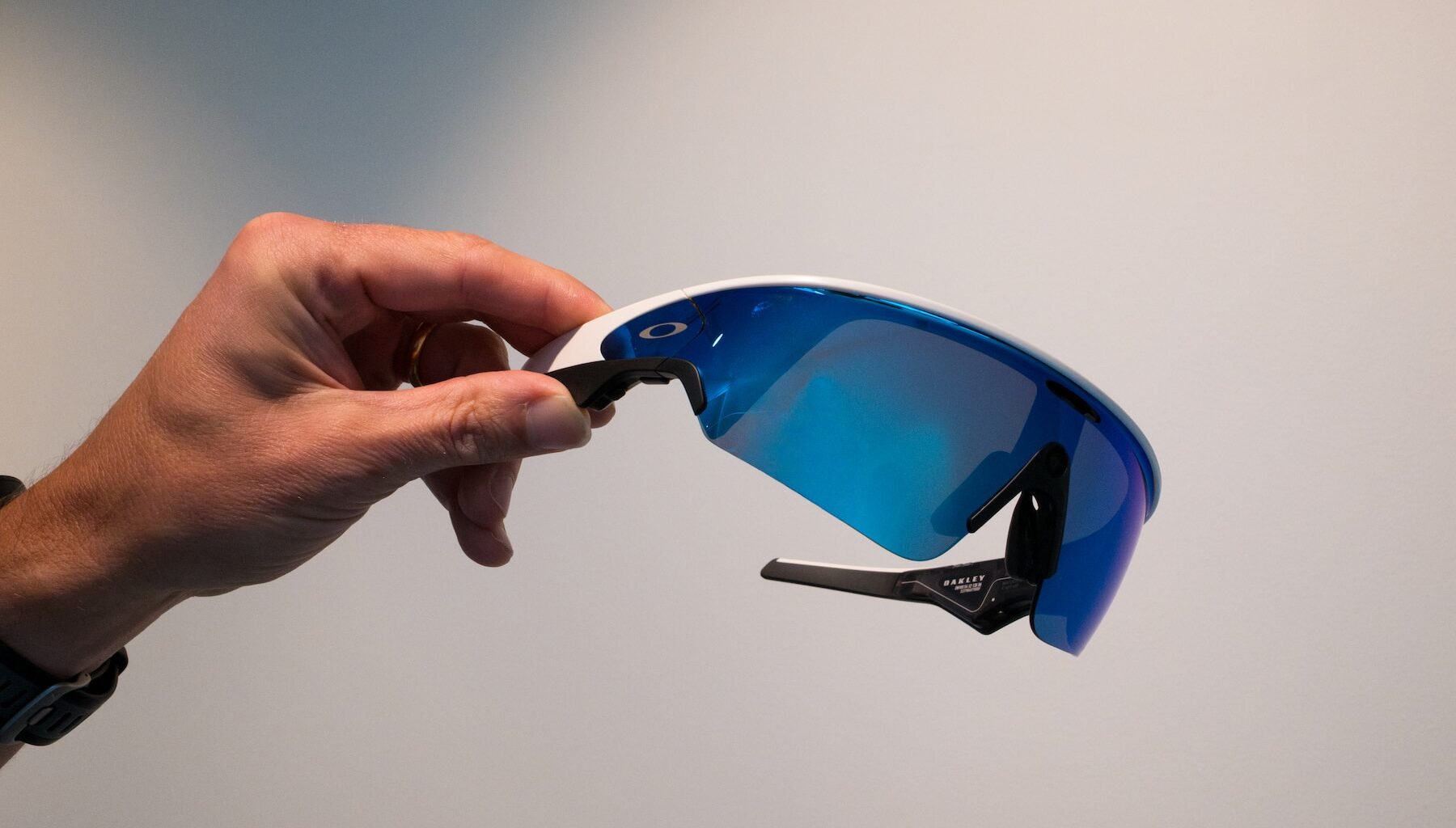 I Really Wanted To Hate The Meta Oakley Vanguard’s