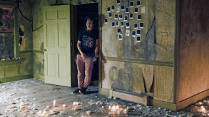 Director Rob Savage on the set of "The Boogeyman" (2023)