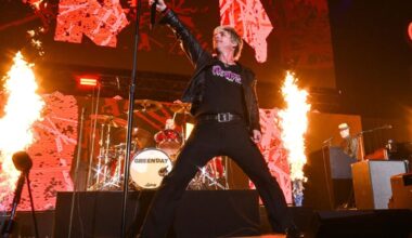 Green Day's Billie Joe Supports 'Brothers and Sisters in Minnesota'