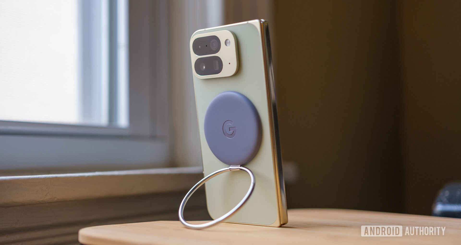 Pixel 10 Pro Fold pixelsnap ring stand