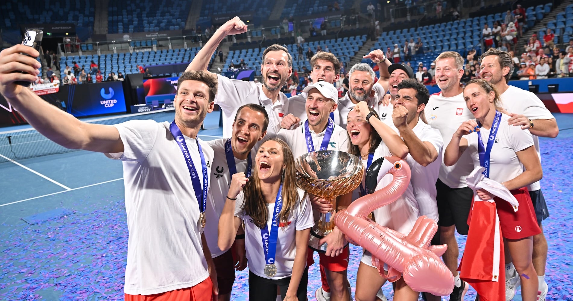 Poland captures first United Cup title with decisive mixed doubles victory, despite Swiatek’s loss