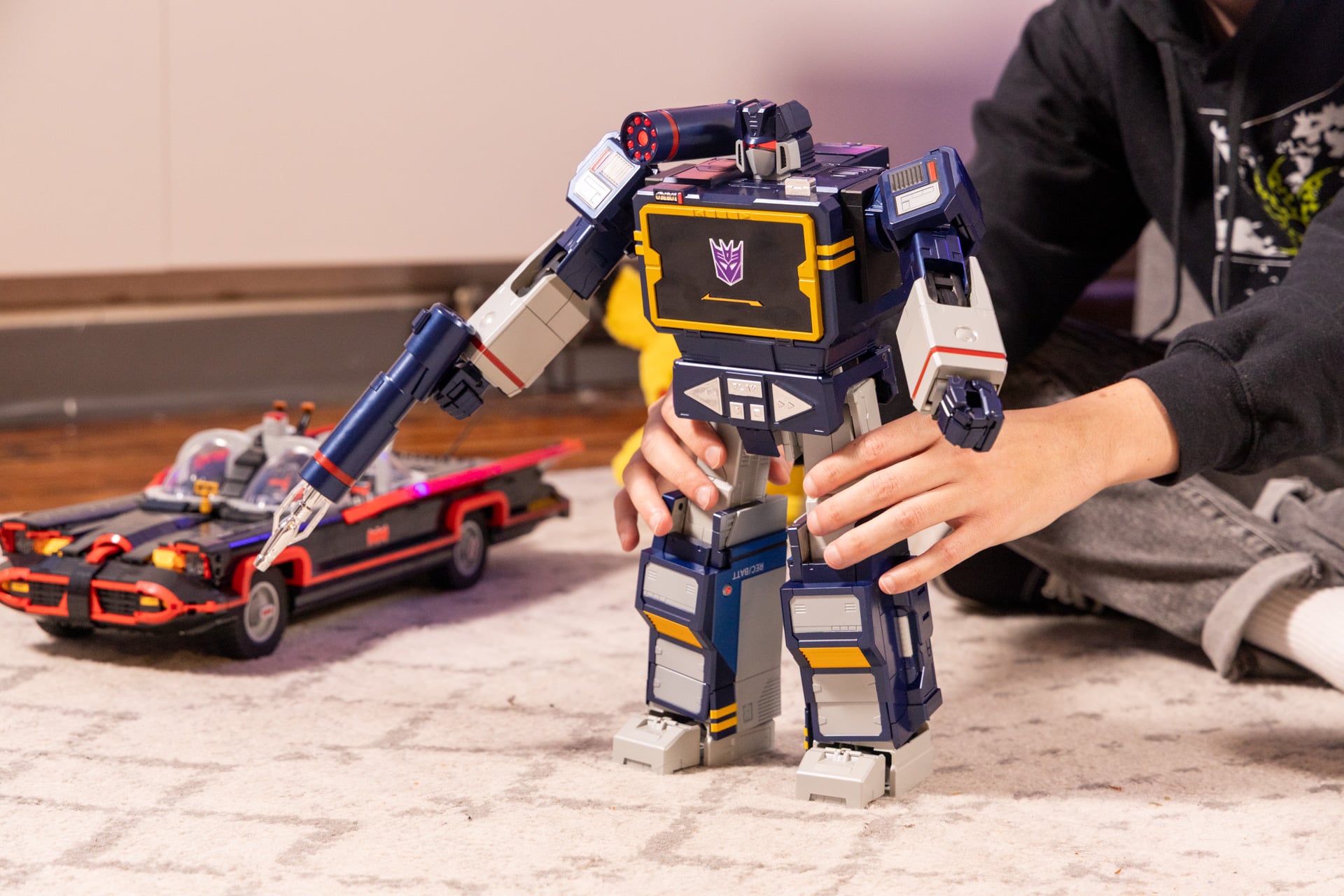 Robosen Soundwave Cassette Speaker Review 12