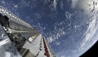 China Begins Enforcing its Ban on Shipboard Starlink