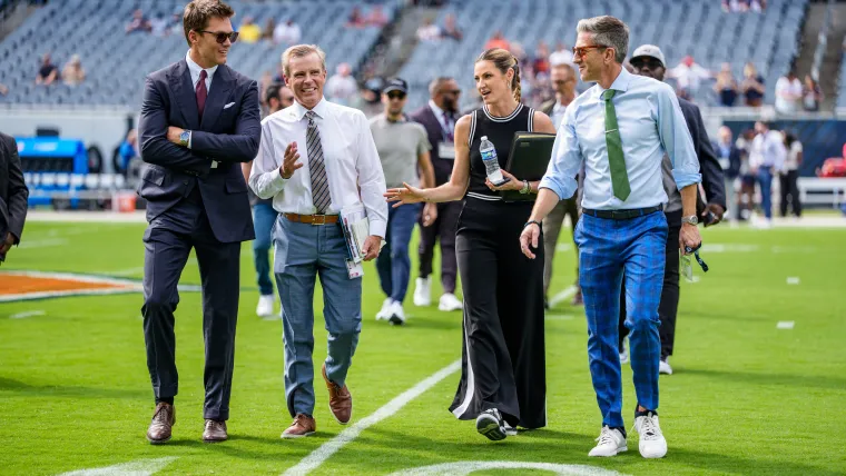 NFL playoff announcers: Meet the broadcasters for 2026 wild-card games on Fox, CBS, Amazon and ESPN image