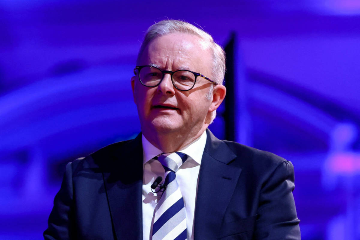 Australia PM warns of extreme and dangerous weather as bushfires rage in Victoria