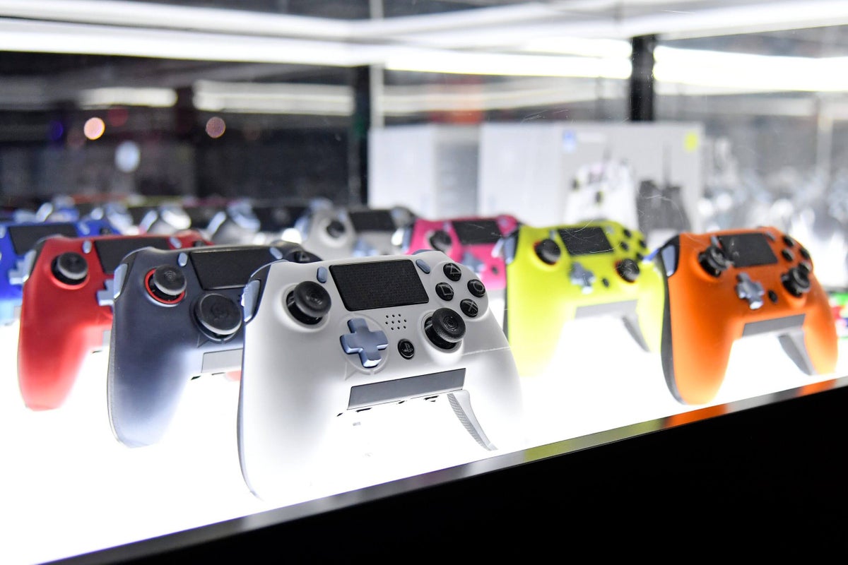 Learning football from video games now a legit teaching method for coaches, athletes