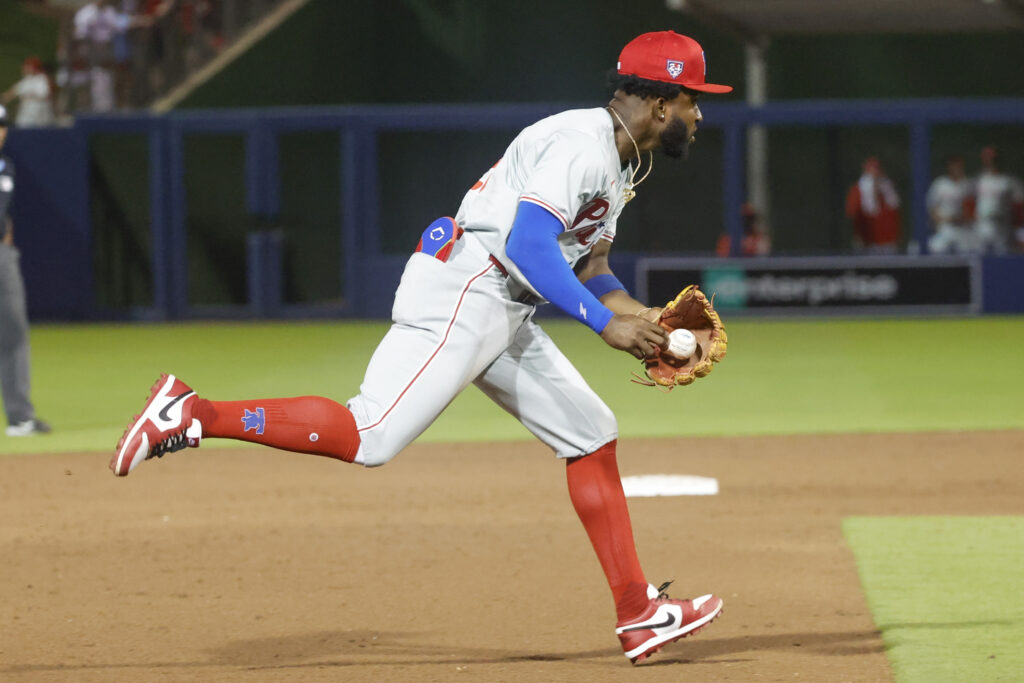 Rodolfo Castro To Sign With NPB's Nippon-Ham Fighters