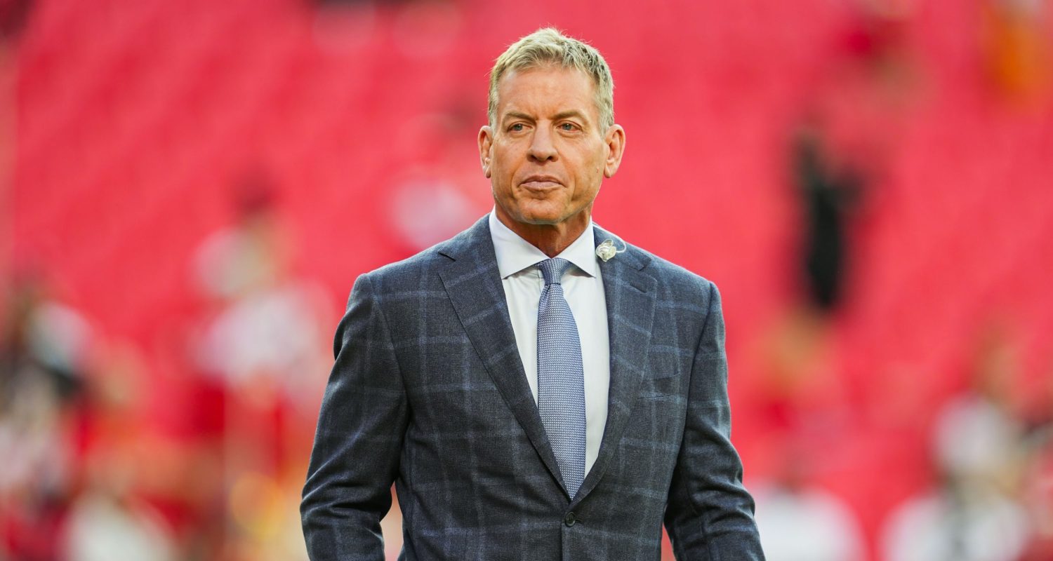 Troy Aikman addresses role with Dolphins