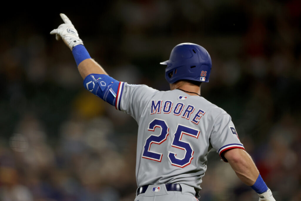 Phillies Sign Dylan Moore To Minor League Deal