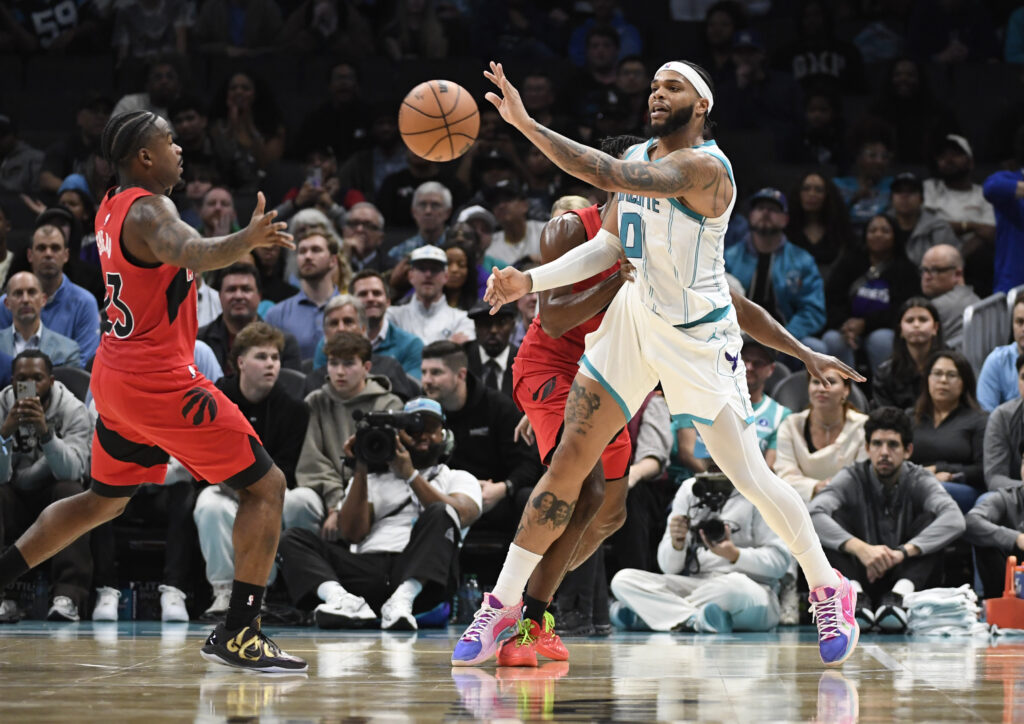 Toronto Raptors vs Charlotte Hornets (97-96)