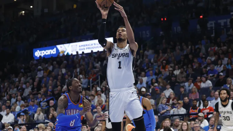 “I heard one f— you”: Spurs’ Victor Wembanyama shrugs off Thunder fans’ hostility image